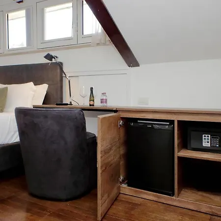 Youroom Corsini Apartment Rom